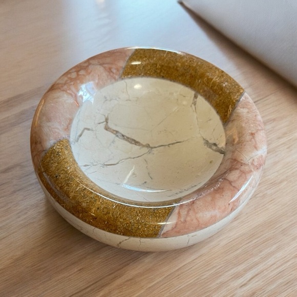 Marble/Stone Decorative Shallow Trinket/Key/Ring Bowl in Cream/Gold/pinks - Picture 6 of 6